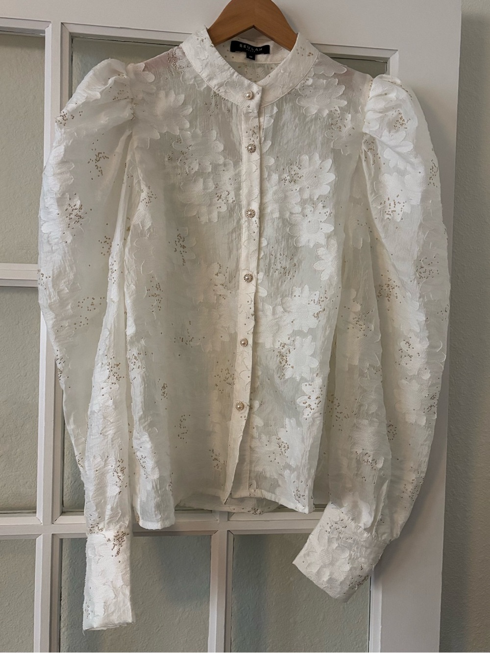 Beulah White Floral Jacquard Puff-Sleeve Button-Down Blouse